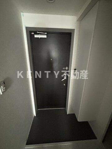 【玄関】 | ＧＥＮＯＶＩＡ大森町Ⅱ | 収納もある玄関です
