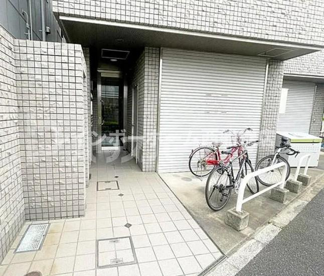 アルファーストのエントランス