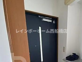 アルファーストの玄関