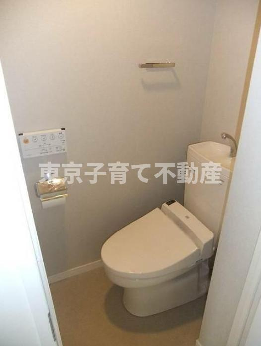 文京区本駒込５丁目の賃貸マンションのトイレ