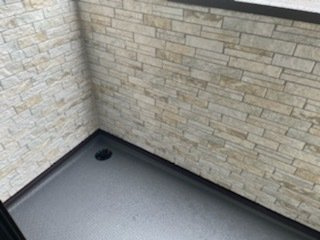 ヴィラ　ドゥ　グレーヌ梅ケ谷Ｅの駐車場