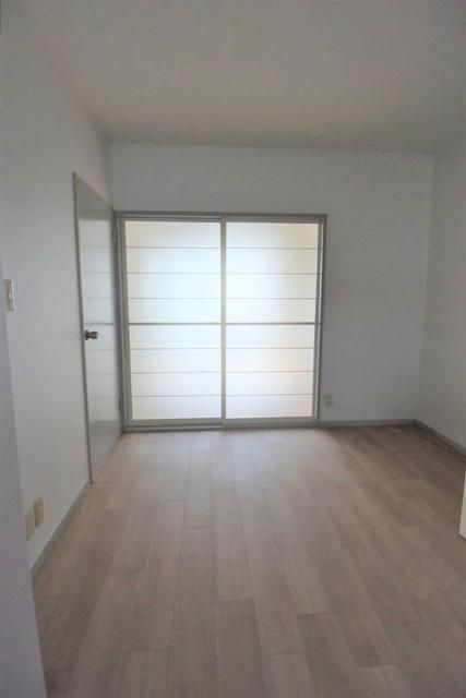 大和市上和田のアパートの内装