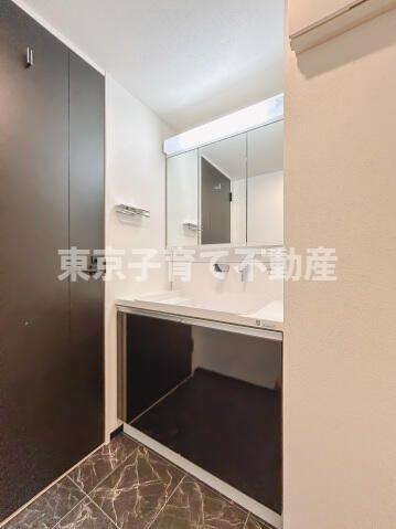 スカイコートルアナ文京本駒込の洗面所