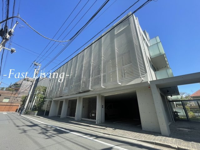 神楽坂南町ハウスのエントランス