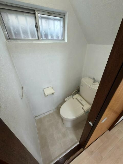 八千代台東６丁目戸建のトイレ