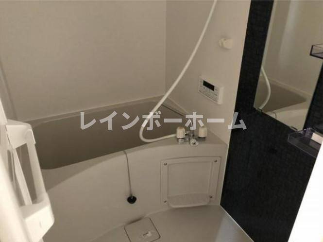 アットリラ行徳の浴室