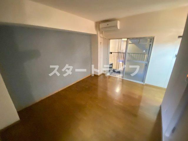 大阪市淀川区宮原１丁目の賃貸マンションの居間・リビング