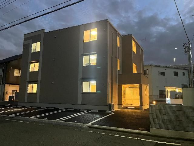 ルーク　ジュミリアの駐車場