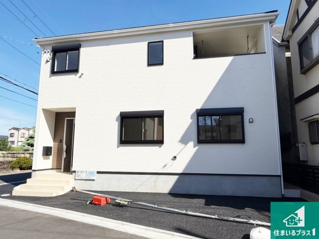 24(土)25(日)現地説明会！◆東大阪市玉串町西　第1期　新築一戸建ての外観|安心の10年保証！外観を美しく保ち、雨水で汚れを落とします！気になることがありましたら、お気軽にお問い合わせください！