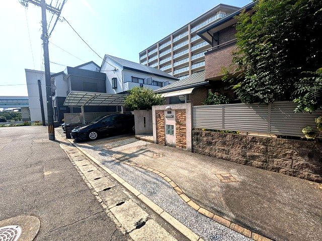 【前面道路含む現地写真】 | 東区香椎駅前3丁目土地