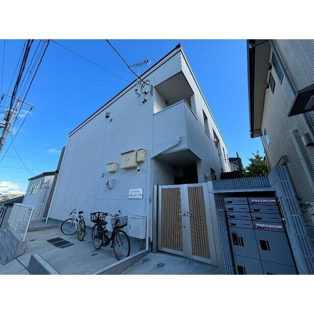 横浜市旭区東希望が丘のアパートの外観