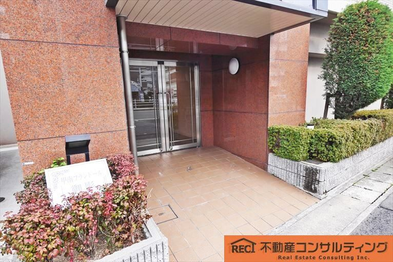 甲南プランドール御影のエントランス