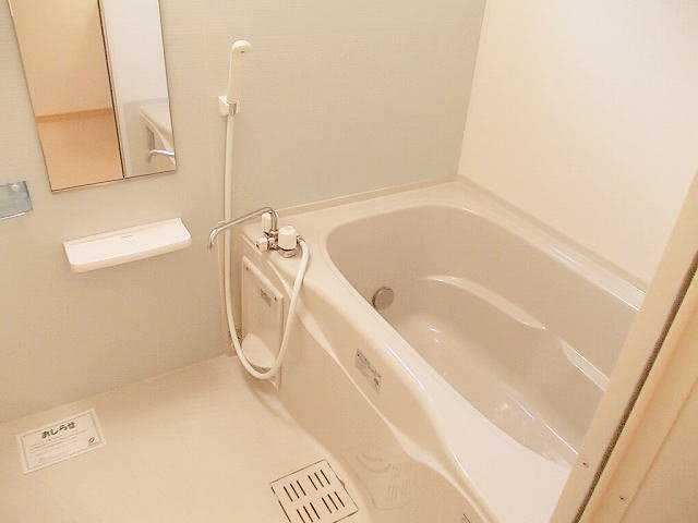 シャンティールの浴室|落ち着いた空間のお風呂です