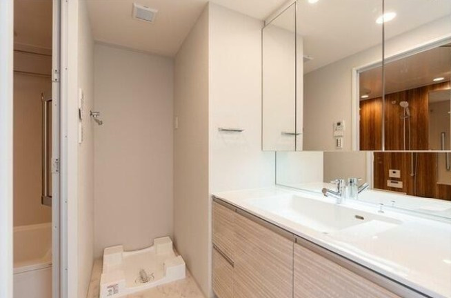 荒川区町屋８丁目の賃貸マンションの洗面所