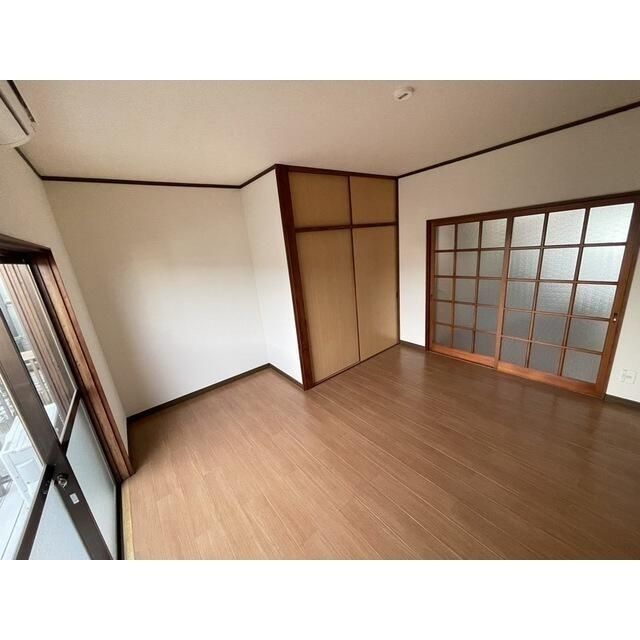イワマハイツの居間・リビング