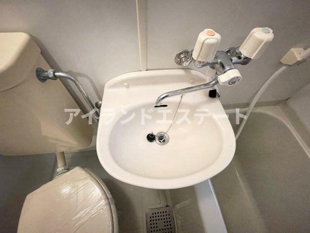 シルバースクエア　3方角部屋　ネット無料　礼金0の洗面所