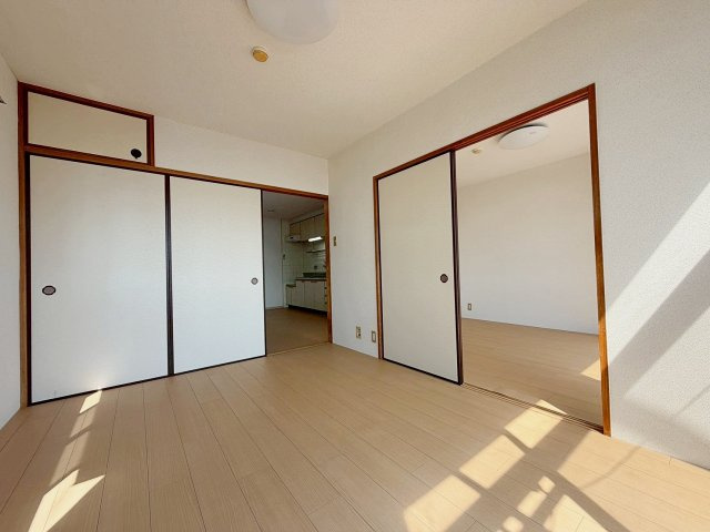 サンハイツ坂末の洋室