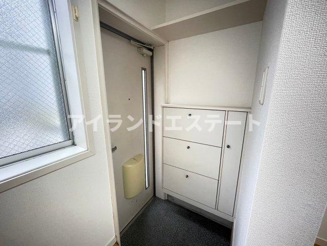 シルバースクエア　3方角部屋　ネット無料　礼金0の玄関
