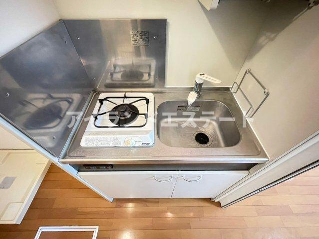 シルバースクエア　3方角部屋　ネット無料　礼金0のキッチン