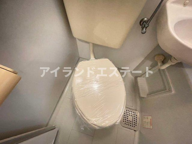 シルバースクエア　3方角部屋　ネット無料　礼金0のトイレ