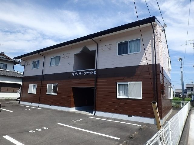 ハイツパークサイドⅡの外観