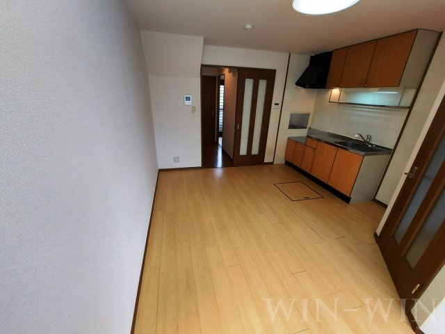 ハートブランシェ Aの居間・リビング|イメージ（同建物内別部屋の写真です）