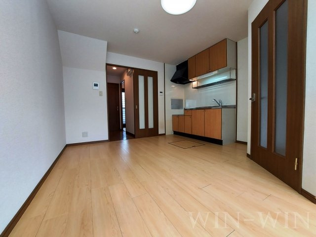 ハートブランシェ Aの居間・リビング|イメージ（同建物内別部屋の写真です）
