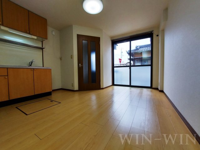 ハートブランシェ Aの居間・リビング|イメージ（同建物内別部屋の写真です）