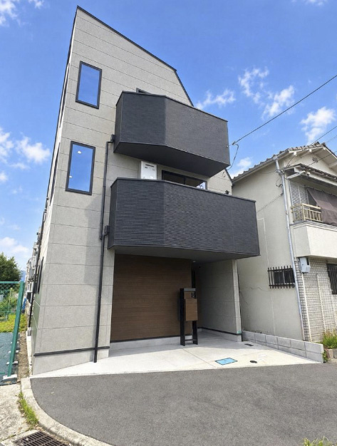 浜甲子園1丁目　築浅戸建