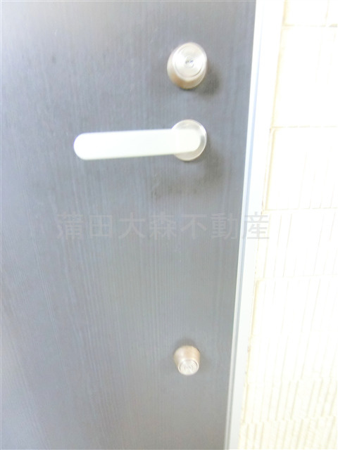 ウェルスクエア蒲田EASTの玄関