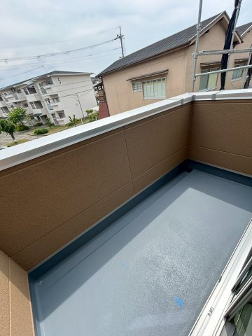 ファミリエ津之江B棟のバルコニー