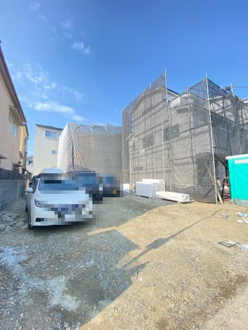 ファミリエ津之江B棟の駐車場