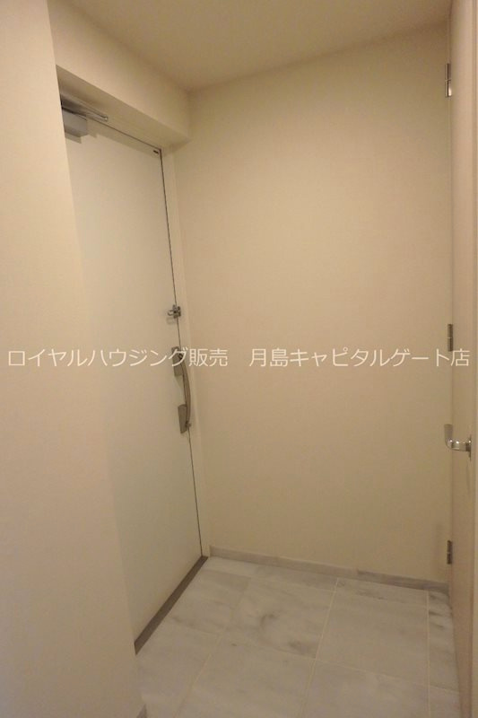 内廊下、ダブルロック仕様