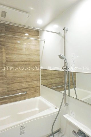 分譲マンションならではの高級感漂う浴室