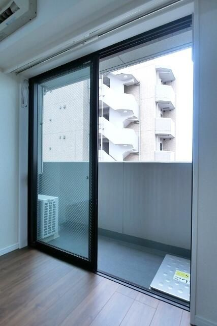 Ｖｅｒｏｎａ板橋本町ＬＵＳＳＯのバルコニー