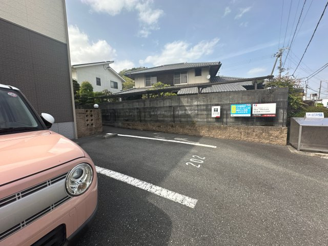 シャーメゾンキサ砥堀の駐車場