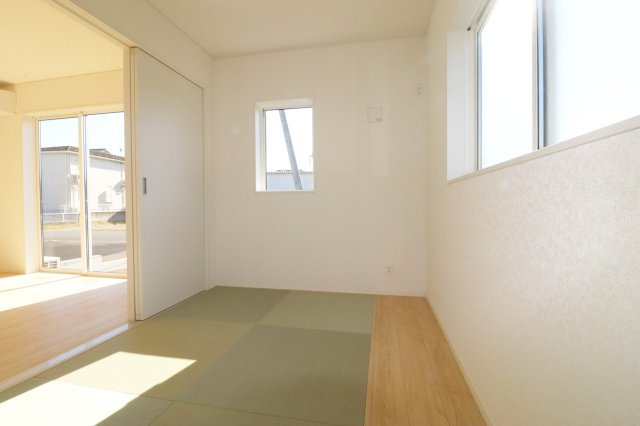 鏡石町境　　　2号棟　　　鏡石第１小学校、鏡石中学区の和室