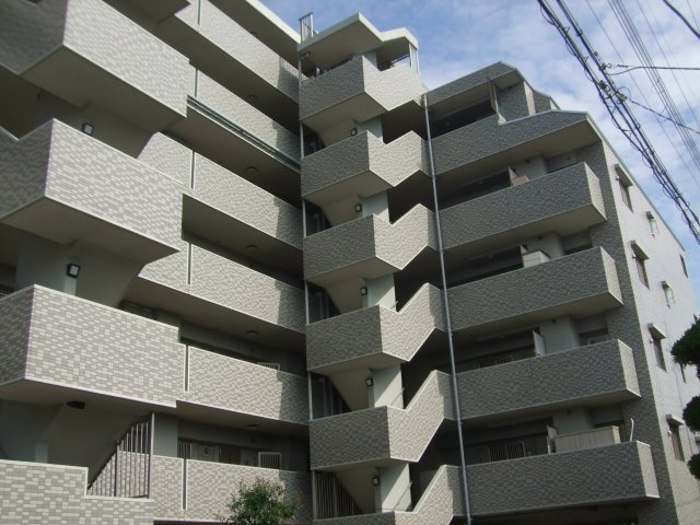 エスリード塚口の外観