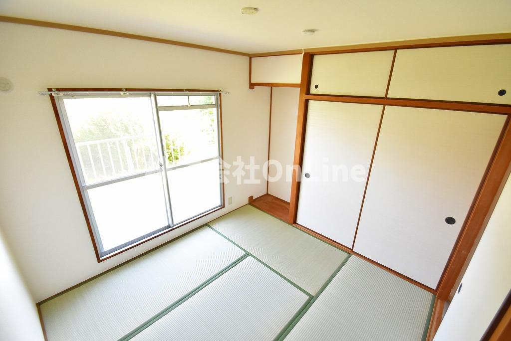 エルセレーノ志紀の和室