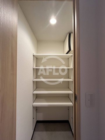 S-FORT江坂垂水町の収納|S-FORT江坂垂水町　シューズインクローゼット