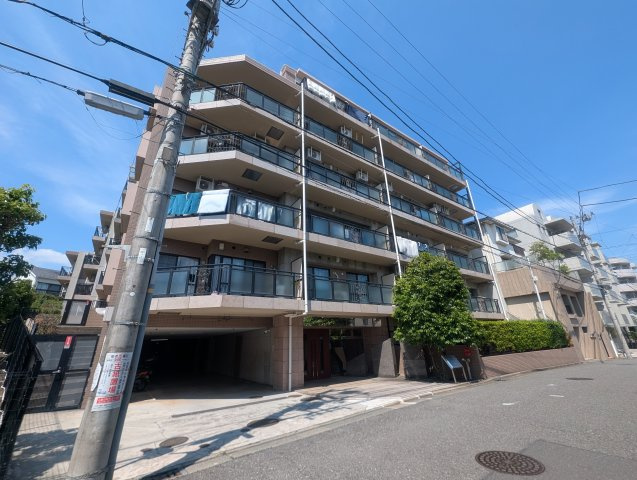 マイキャッスル宮前平パークヒルズの外観|落ち着いた雰囲気の外観です