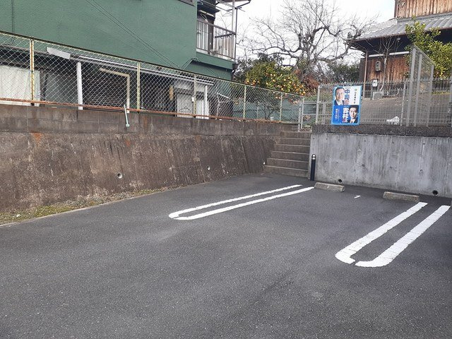 ひまわりの駐車場|駐車スペースもあります