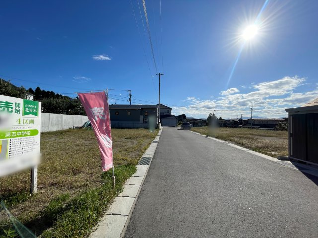 【建築条件付き売地】　会津若松市北青木　城南小・第五中の前面道路含む現地写真|前面道路は西側で幅員6ｍ　お車の出し入れもしやすいです！