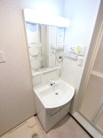 ティアラ本千葉の独立洗面台
