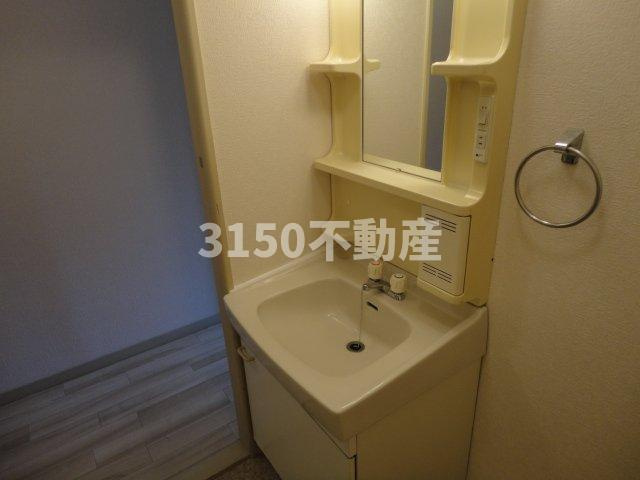 スチューレノバＯＧＡＷＡの洗面所|洗面