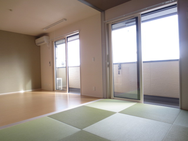 セジュール上西喜 B棟の和室|同型参考写真