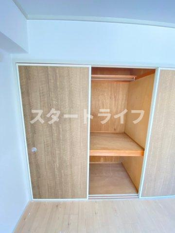 大阪市淀川区東三国６丁目の賃貸マンションの収納