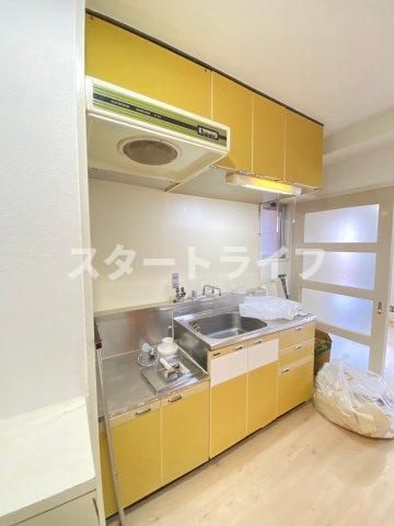 大阪市淀川区東三国６丁目の賃貸マンションのキッチン