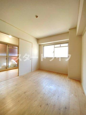 大阪市淀川区東三国６丁目の賃貸マンションの寝室