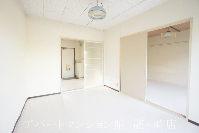 北方ハイツの居間・リビング